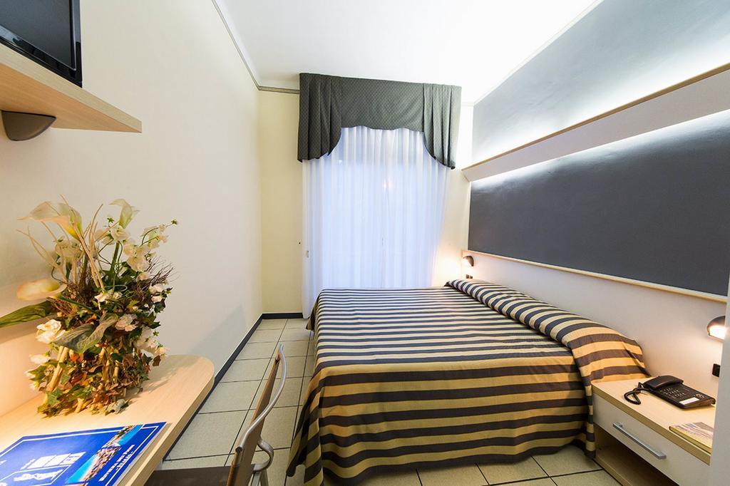 Hotel Villa Igea Diano Marina Chambre photo